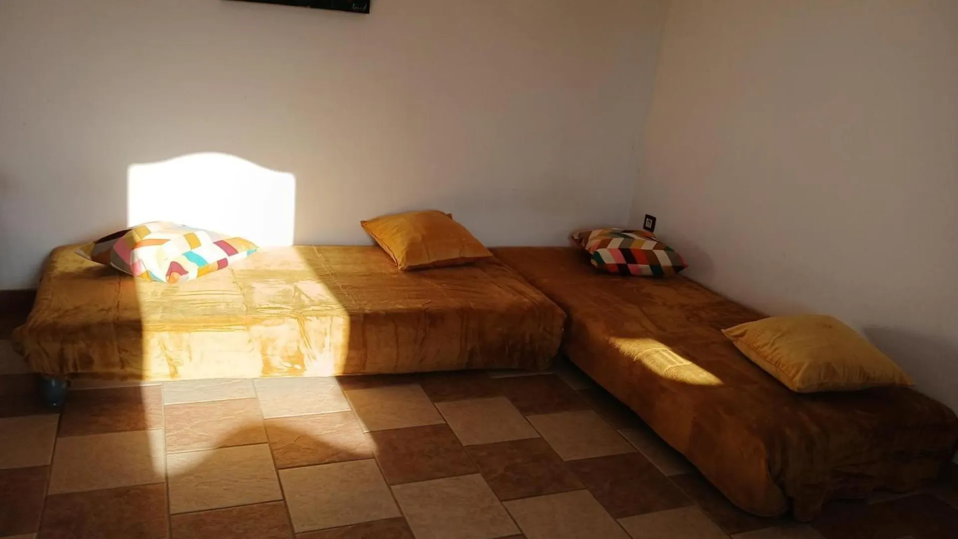 Gite Lumineux Avec Terrain Privatif Et Terrasse - Ideal Pour Activites De Plein Air ! - Fr-1-496-145 Chuyer 0*,  France